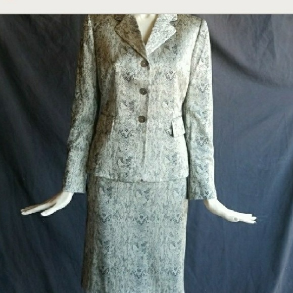 Le Suit Dresses & Skirts - Le Suit 2pc